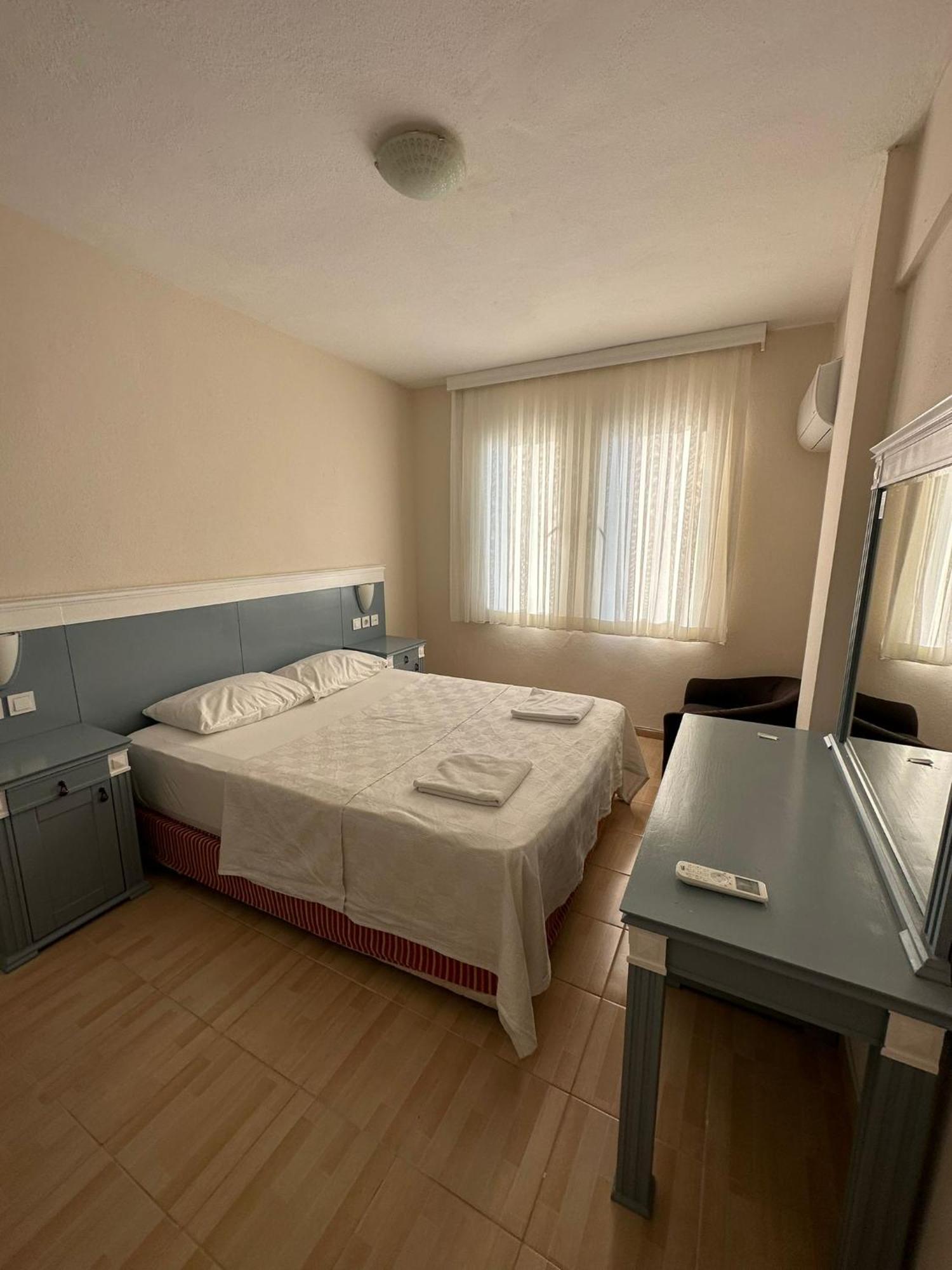 Cicek Apart Hotel Çeşme Extérieur photo